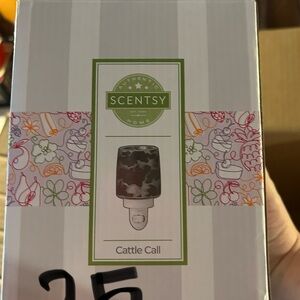 Scentsy Cattle Call Camouflage Warmer